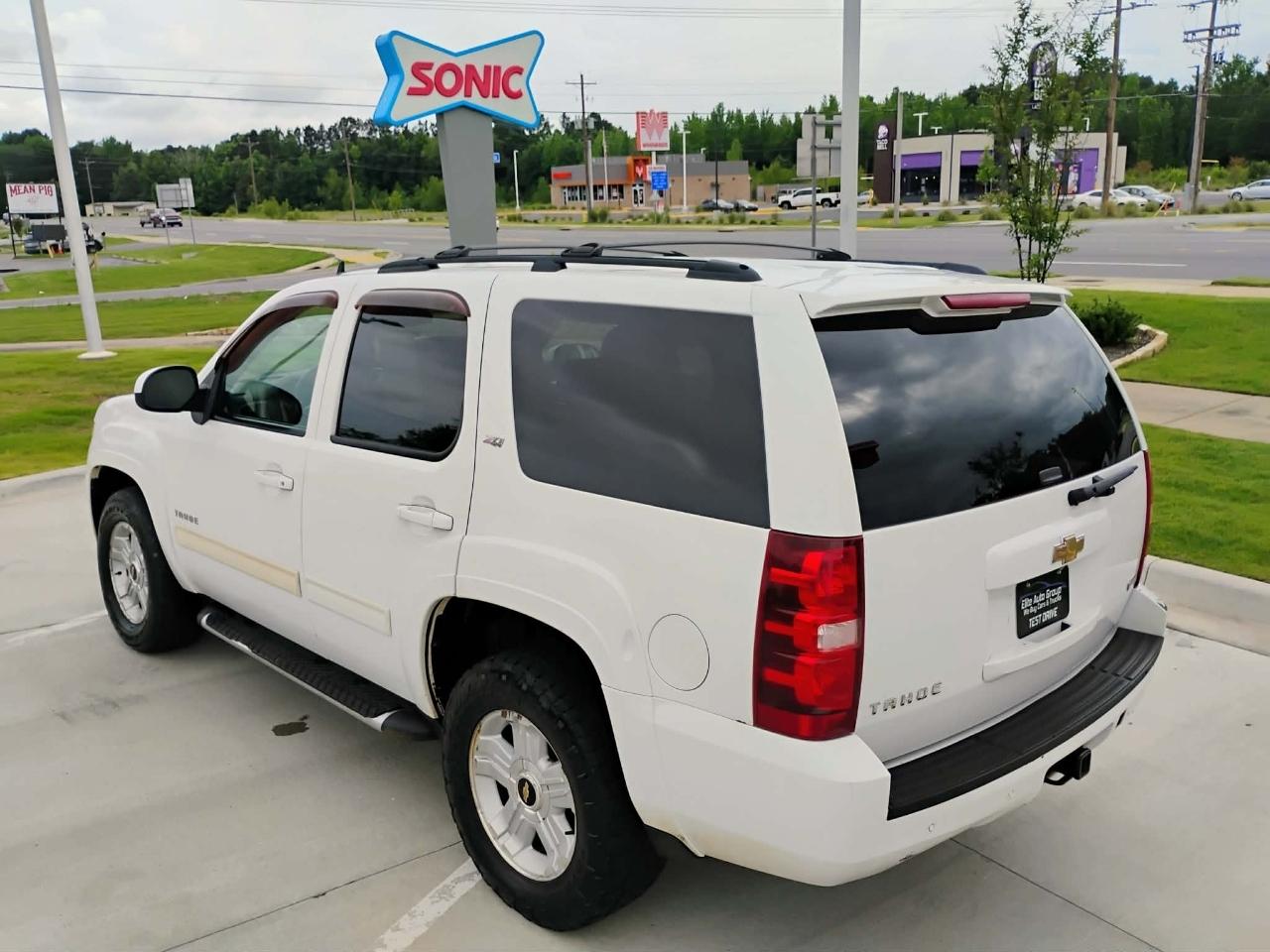 Chevrolet Tahoe Z71 4D SUV 4WD 2010