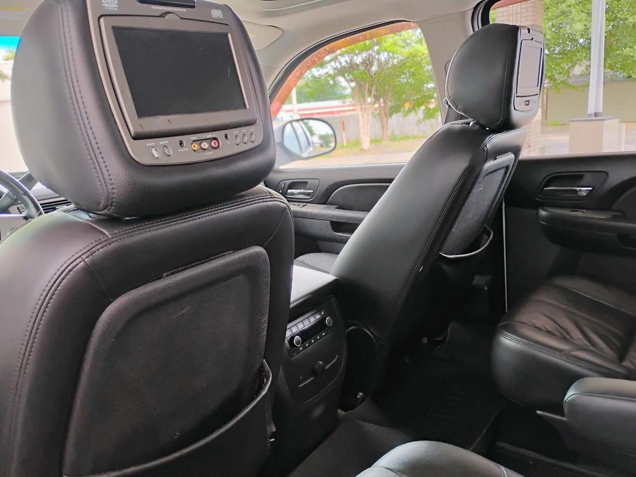Chevrolet Tahoe Z71 4D SUV 4WD 2010