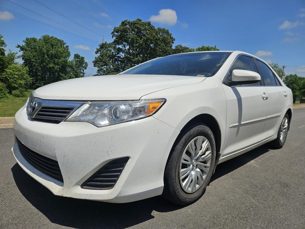 Toyota Camry 4dr Sdn I4 Auto XLE (Natl) 2013