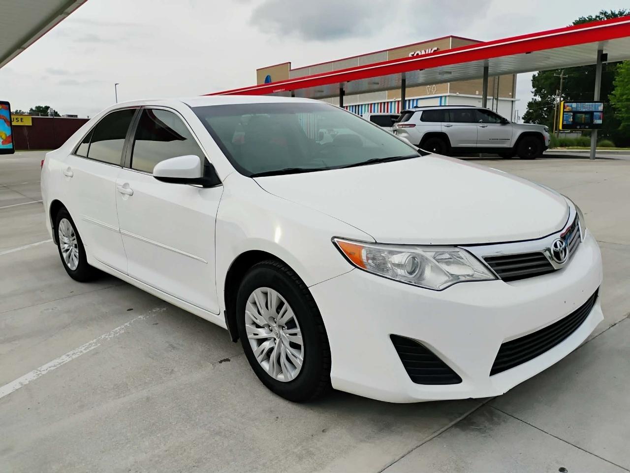 2013 Toyota Camry 2.5 Auto LE's photo