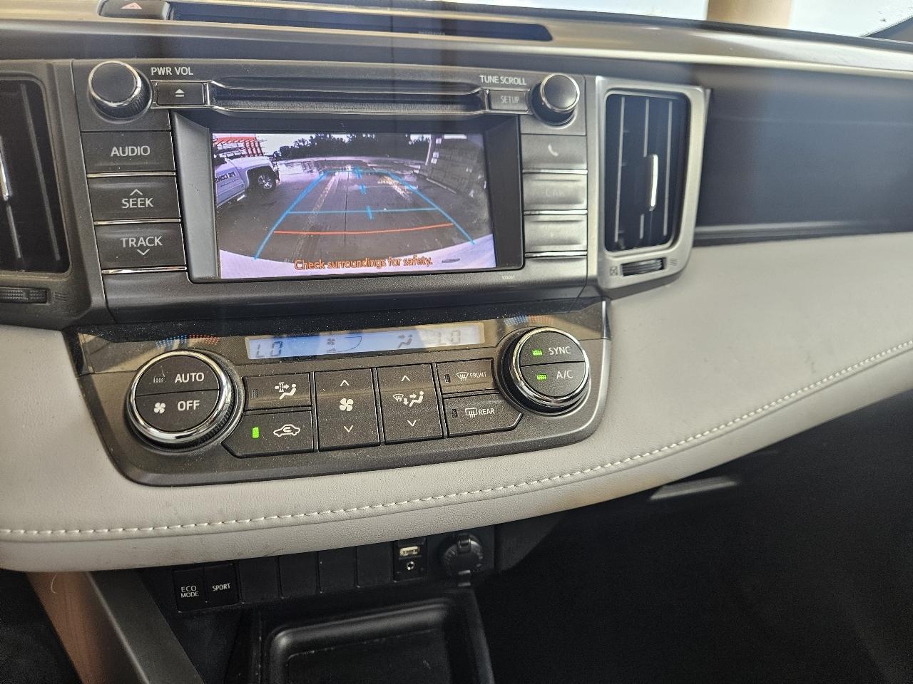 Toyota RAV4 AWD 4dr XLE (Natl) 2013
