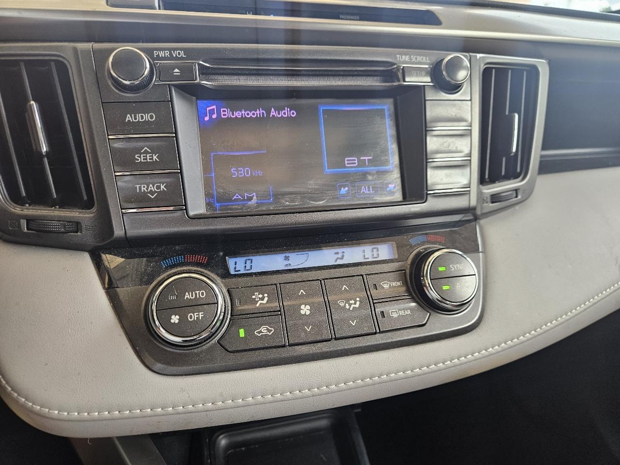 Toyota RAV4 AWD 4dr XLE (Natl) 2013