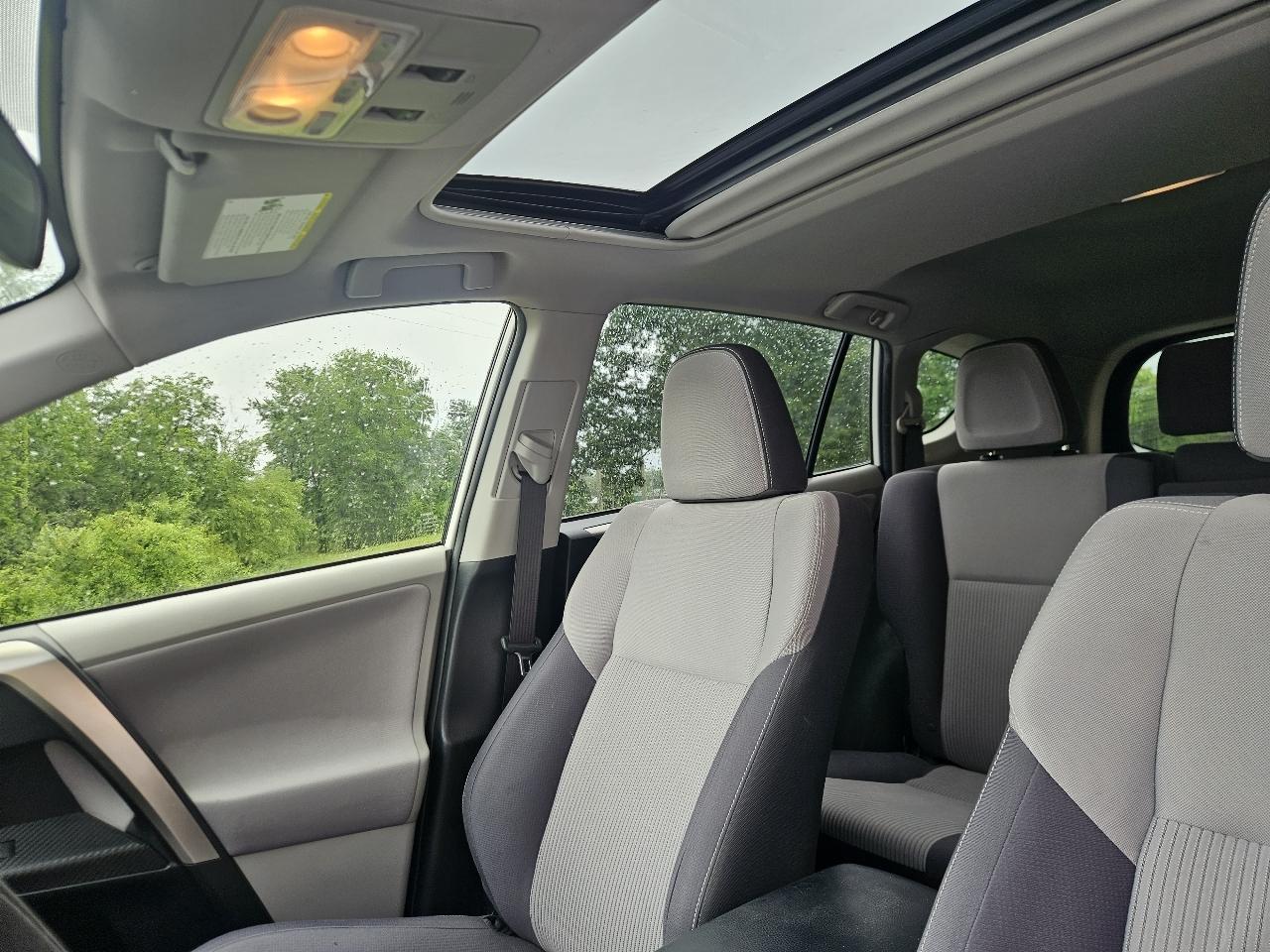 Toyota RAV4 AWD 4dr XLE (Natl) 2013