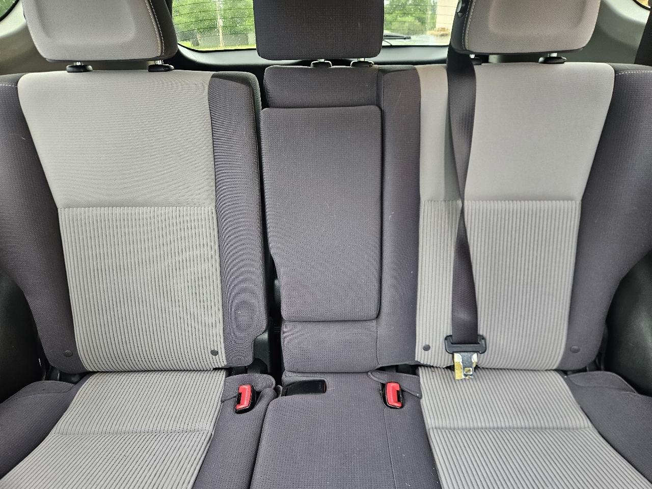 Toyota RAV4 AWD 4dr XLE (Natl) 2013