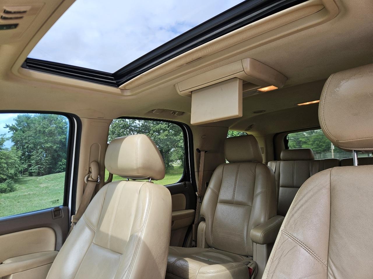 Chevrolet Tahoe 4WD 4dr LT 2014