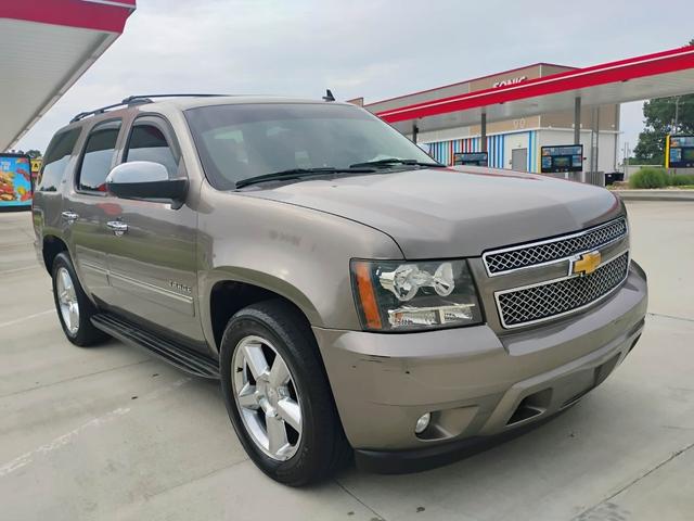 Pewter 2012 Chevrolet Tahoe LTZ RWD SUV / Crossover 4X2 Automatic