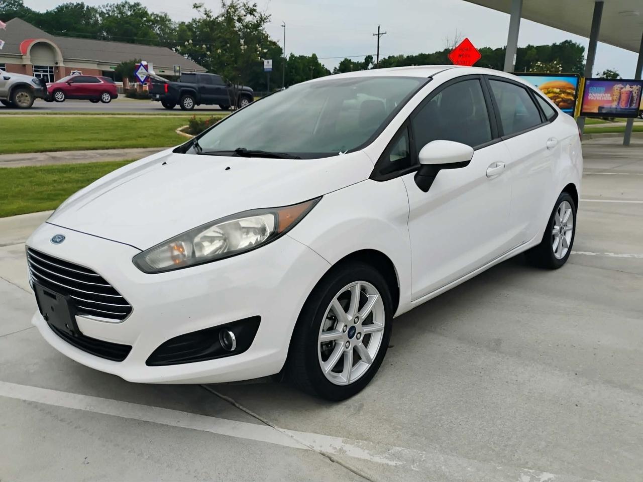 2019 Ford Fiesta SE Sedan's photo