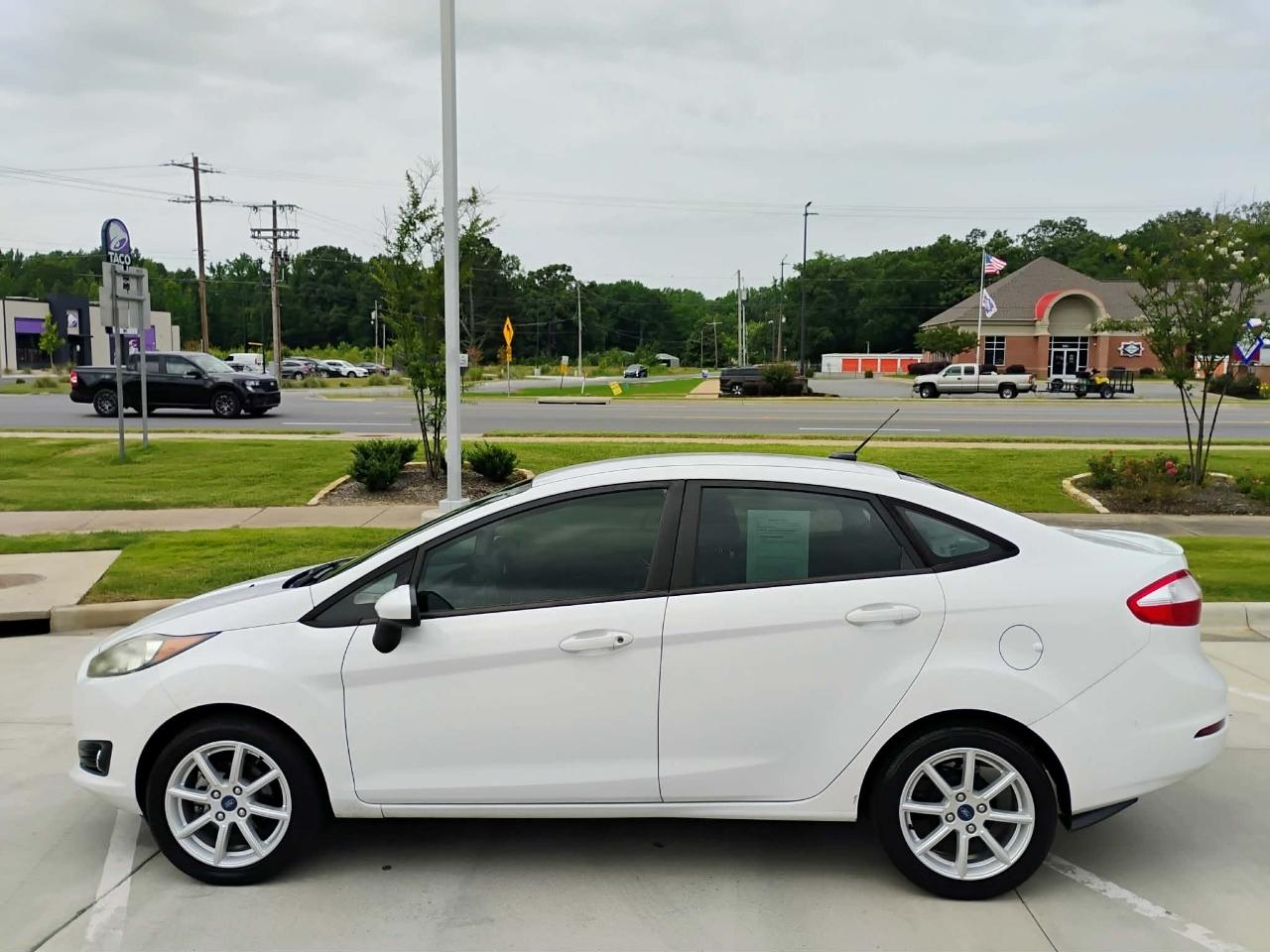 Ford Fiesta SE Sedan 2019