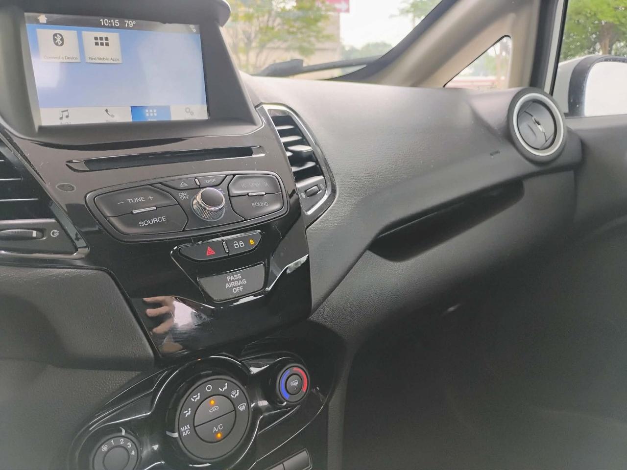 Ford Fiesta SE Sedan 2019