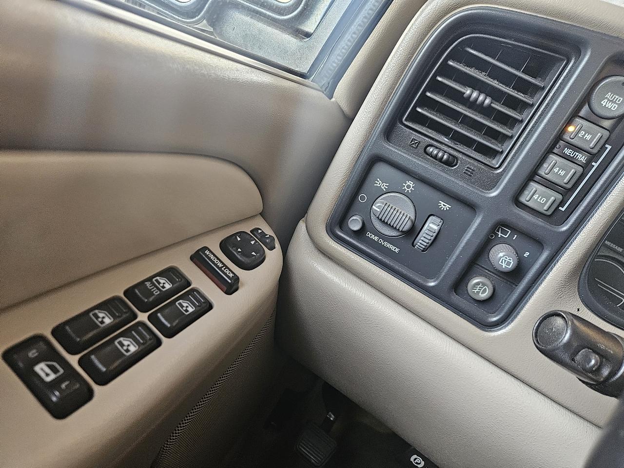 Chevrolet Tahoe 4dr 1500 4WD Z71 2002