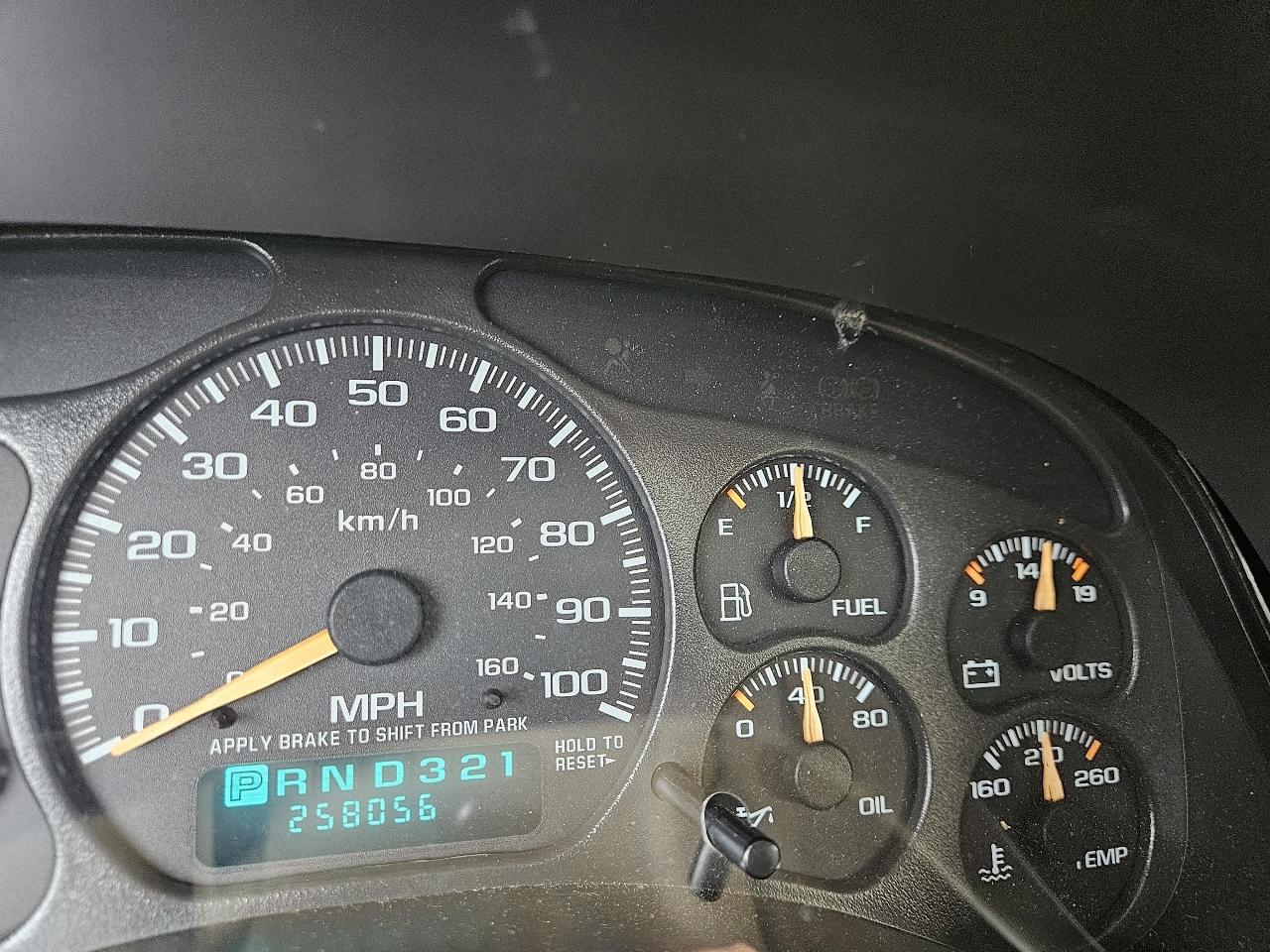 Chevrolet Tahoe 4dr 1500 4WD Z71 2002