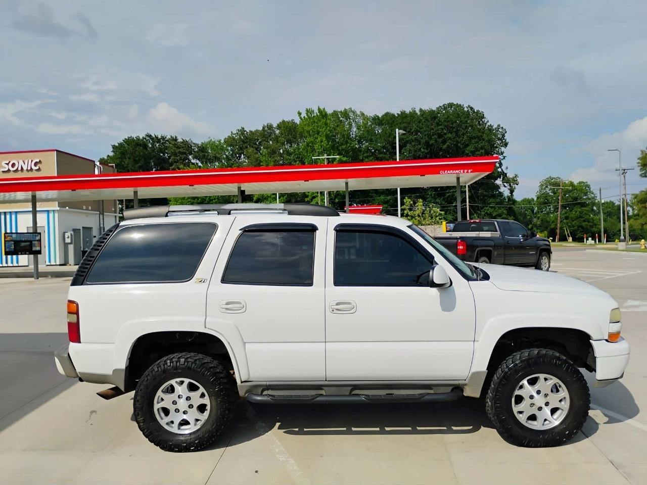 Chevrolet Tahoe 4dr 1500 4WD Z71 2002