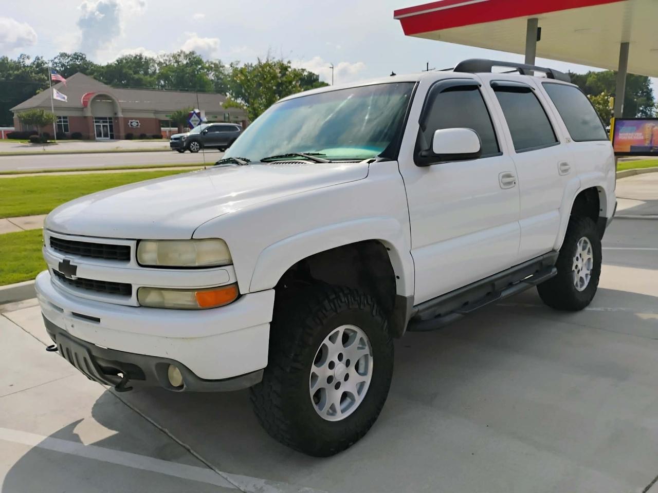 Chevrolet Tahoe 4dr 1500 4WD Z71 2002