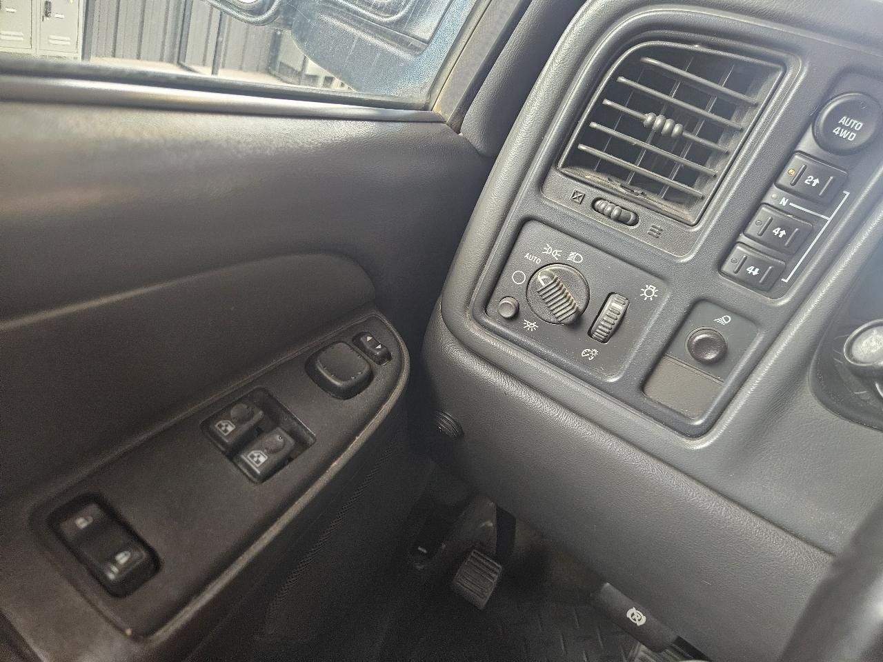 Chevrolet Silverado 1500 1LT Double Cab 4WD 2006