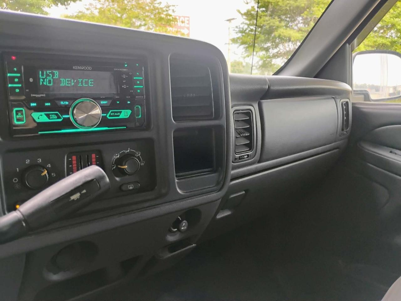 Chevrolet Silverado 1500 1LT Double Cab 4WD 2006