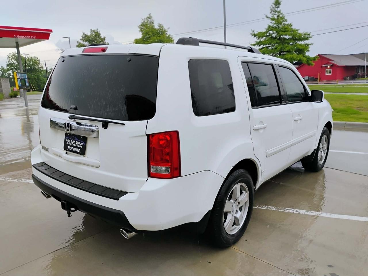 Honda Pilot 2WD 4dr EX-L 2011