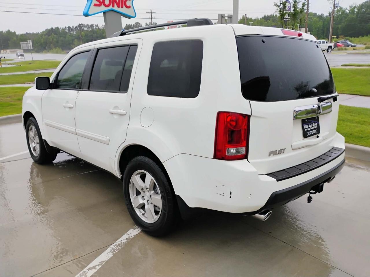 Honda Pilot 2WD 4dr EX-L 2011