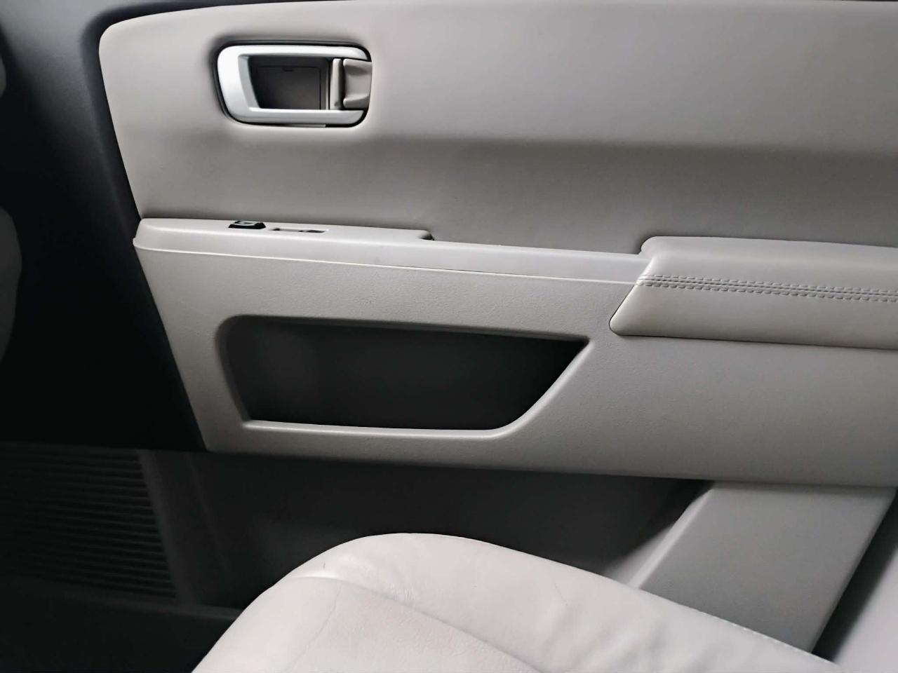 Honda Pilot 2WD 4dr EX-L 2011