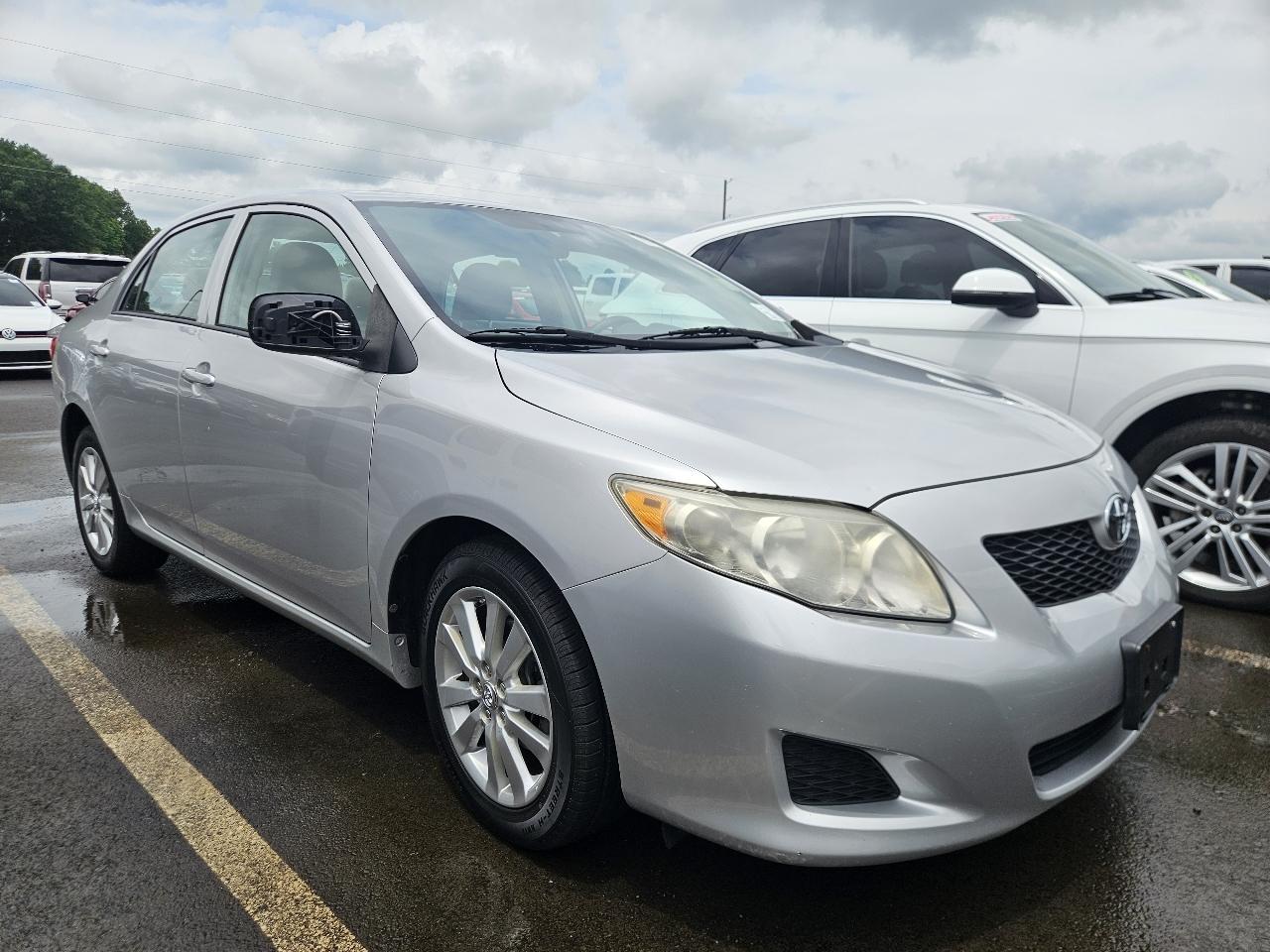 Toyota Corolla 4dr Sdn Man (Natl) 2010