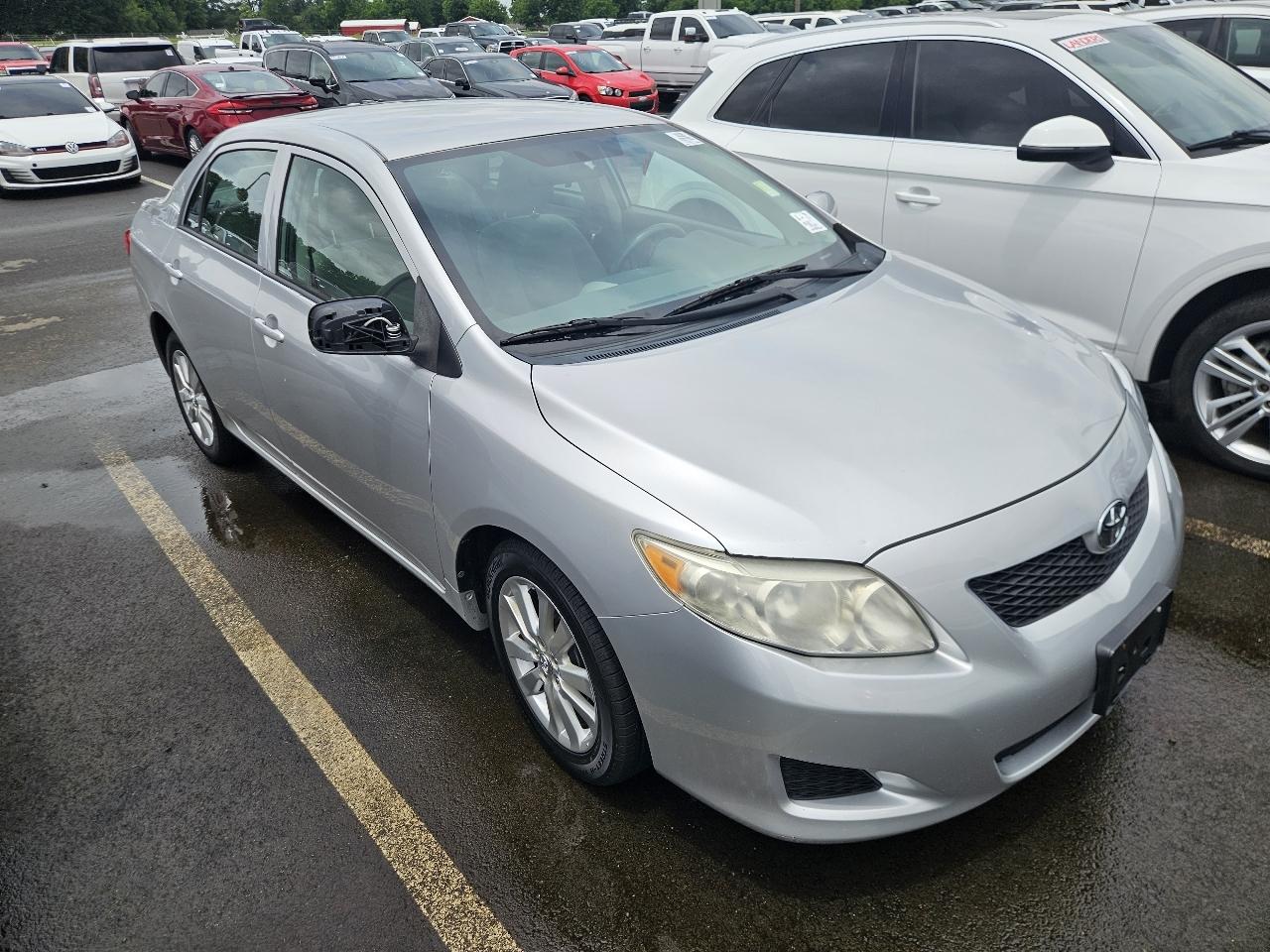 Toyota Corolla 4dr Sdn Man (Natl) 2010