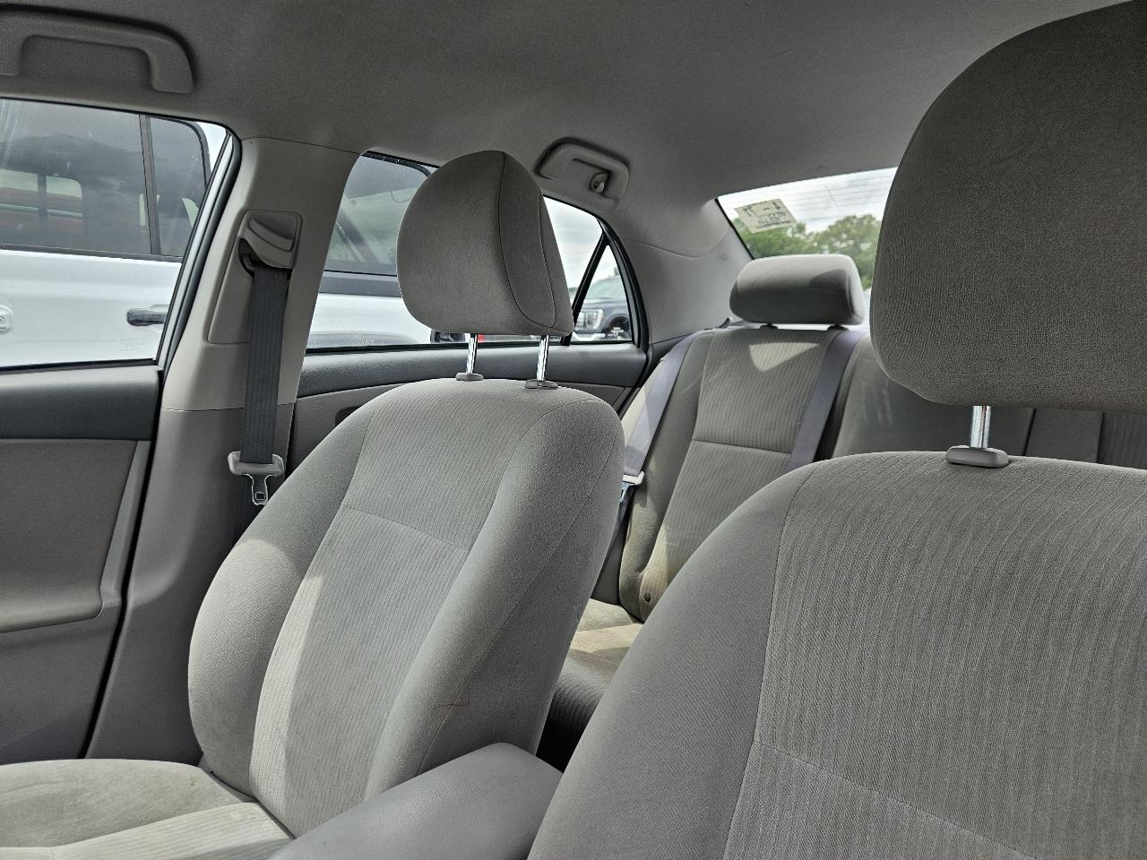 Toyota Corolla 4dr Sdn Man (Natl) 2010