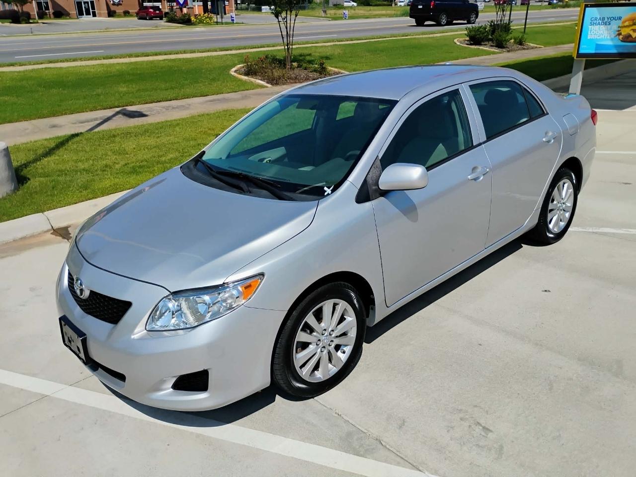 Toyota Corolla 4dr Sdn Man (Natl) 2010