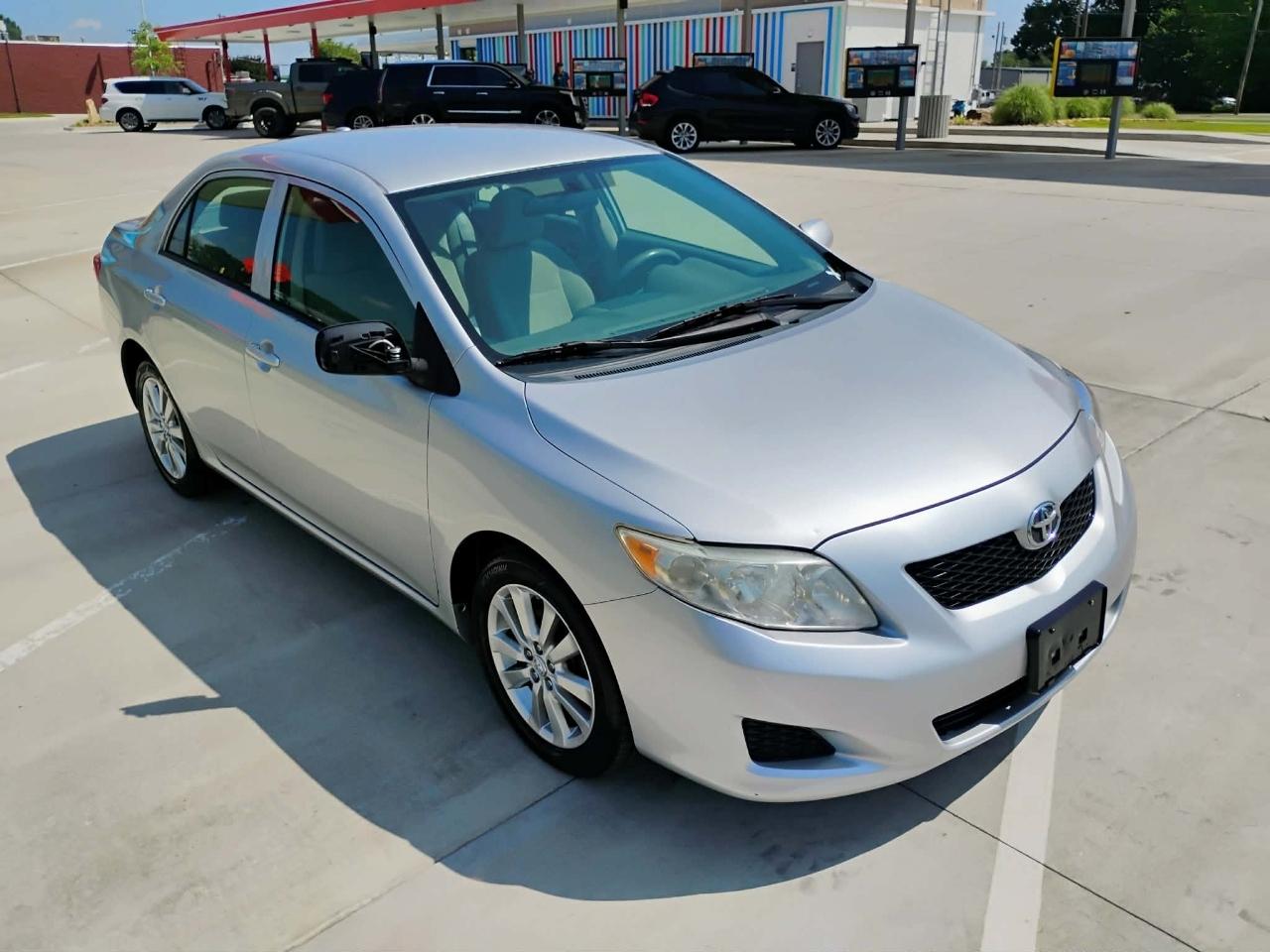 Toyota Corolla 4dr Sdn Man (Natl) 2010