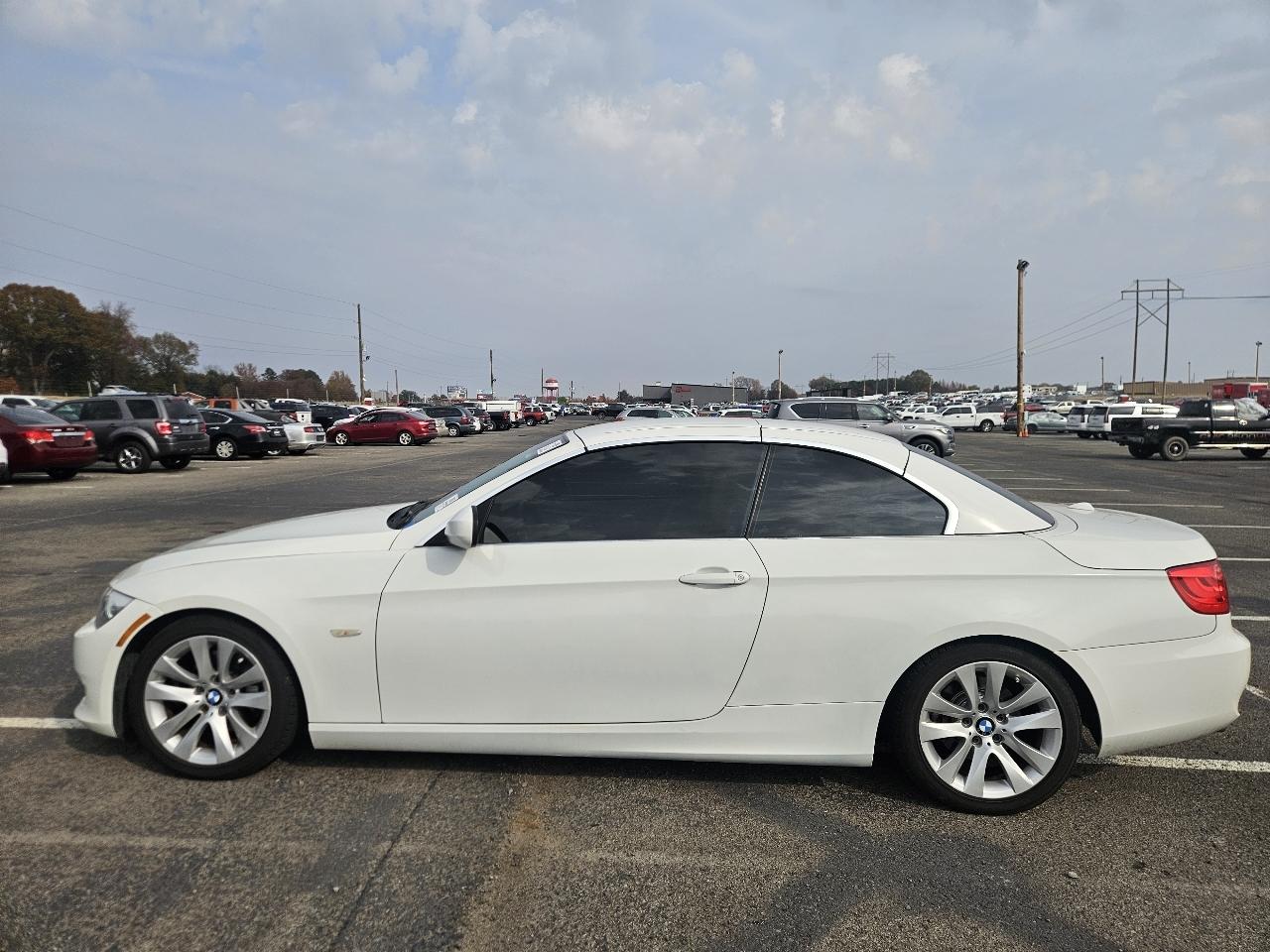 BMW 3 Series 2dr Conv 328i SULEV 2011