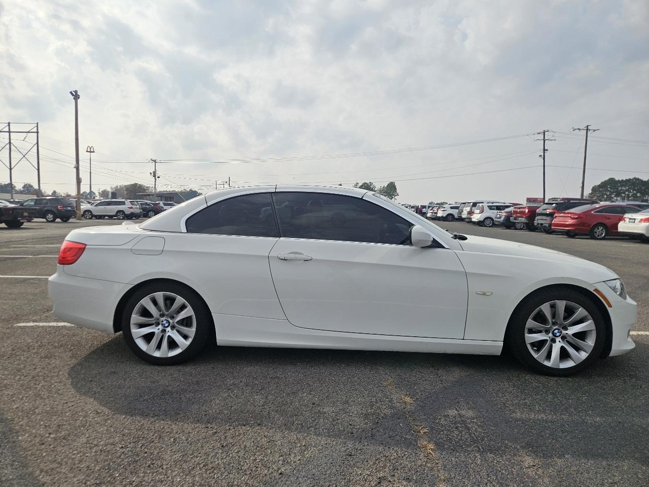 BMW 3 Series 2dr Conv 328i SULEV 2011