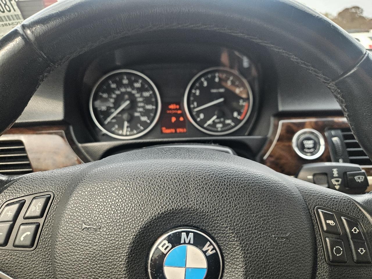 BMW 3 Series 2dr Conv 328i SULEV 2011