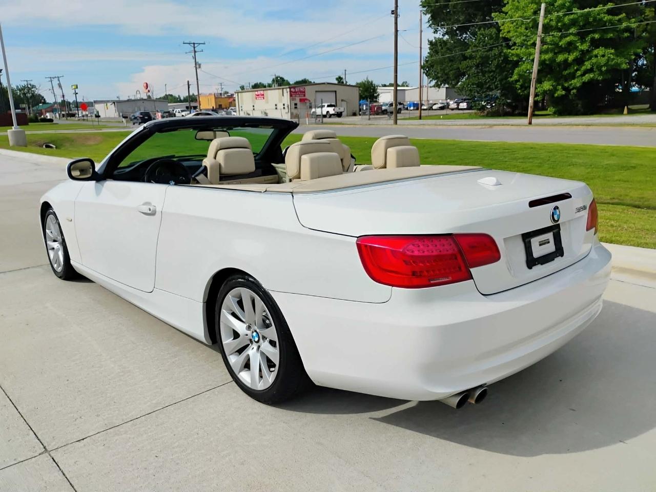 BMW 3 Series 2dr Conv 328i SULEV 2011