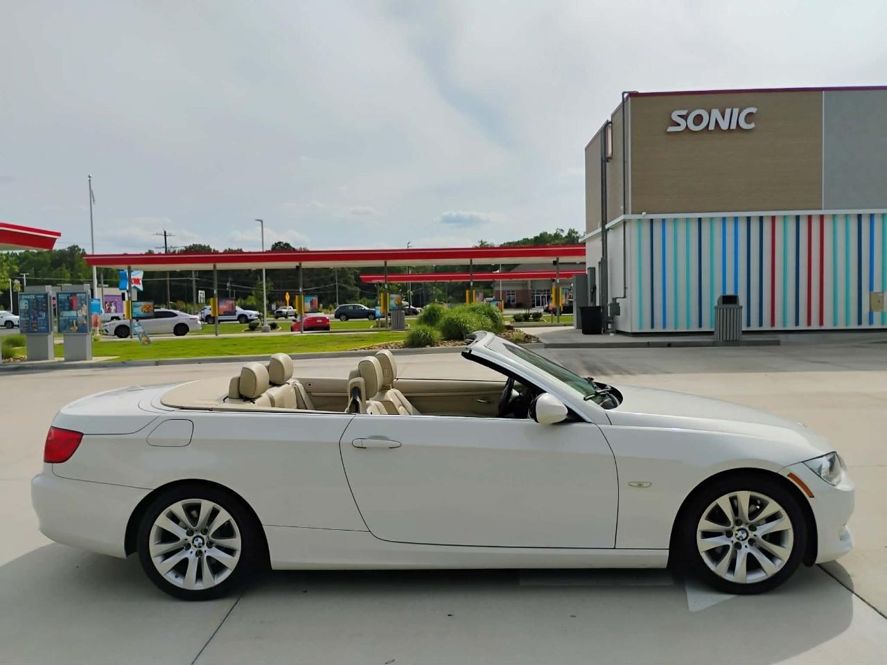 BMW 3 Series 2dr Conv 328i SULEV 2011