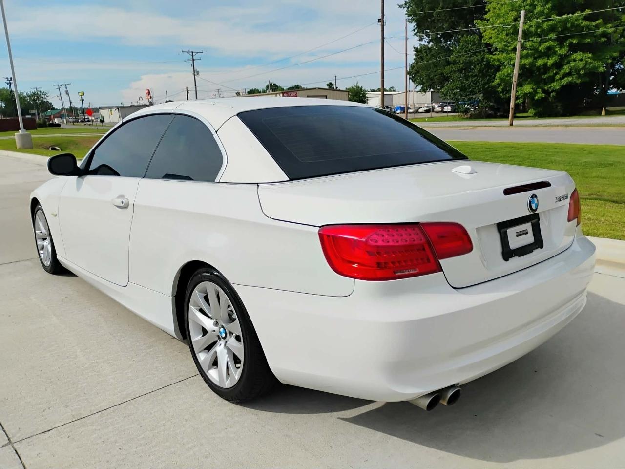 BMW 3 Series 2dr Conv 328i SULEV 2011