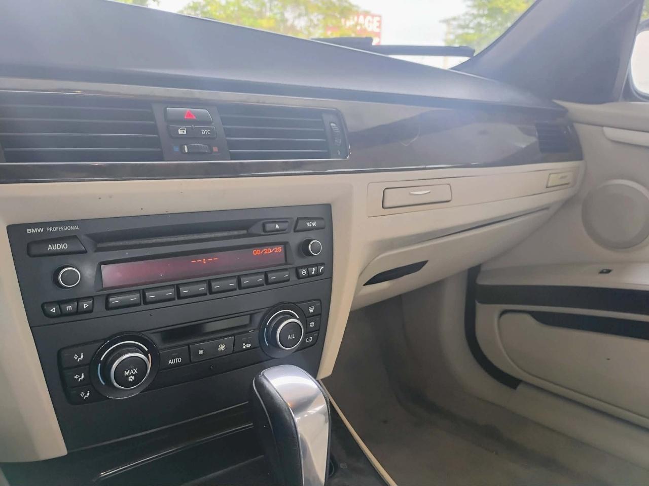 BMW 3 Series 2dr Conv 328i SULEV 2011