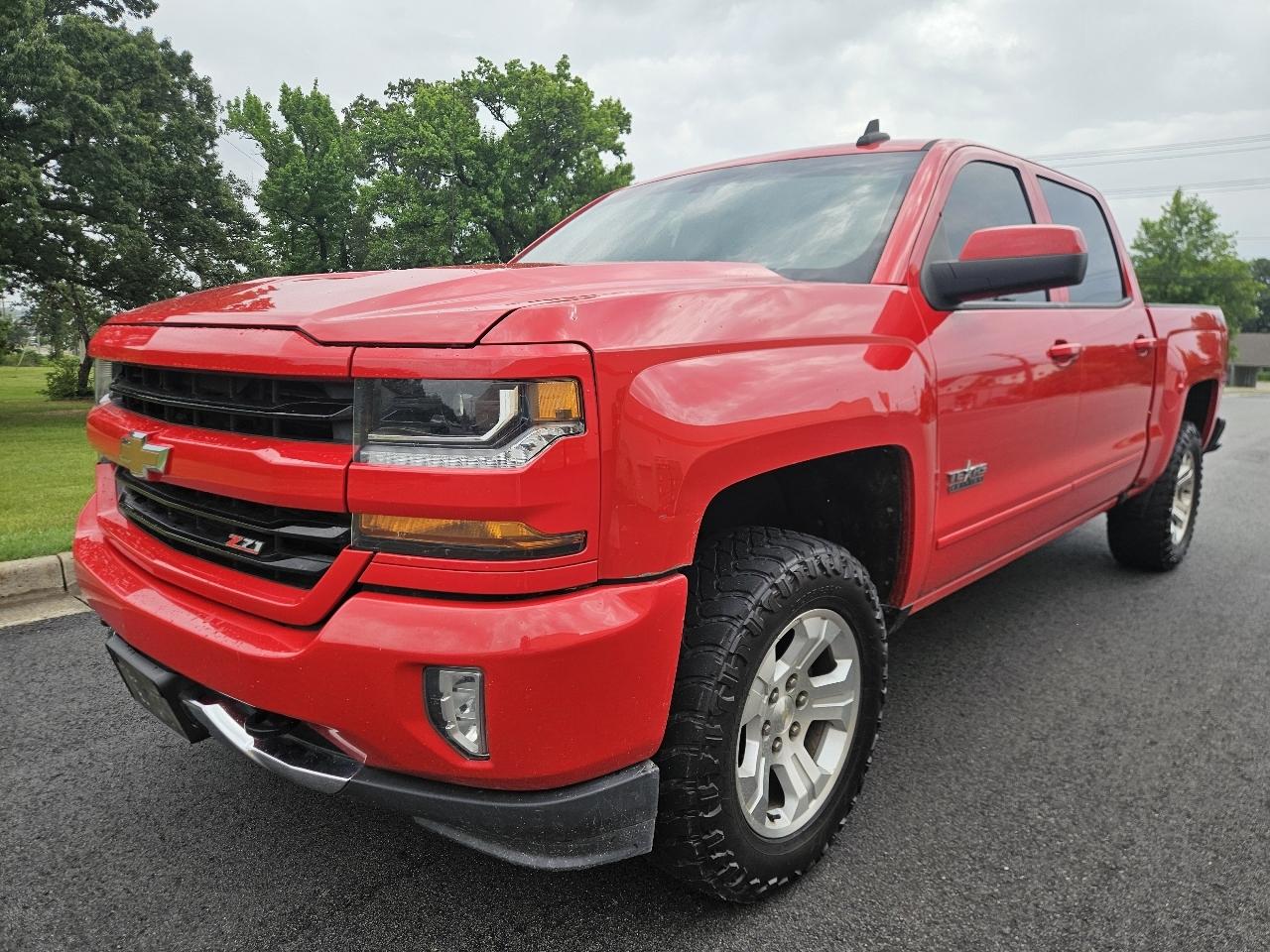 Chevrolet Silverado 1500 4WD Crew Cab 143.5" LT w/2LT 2018
