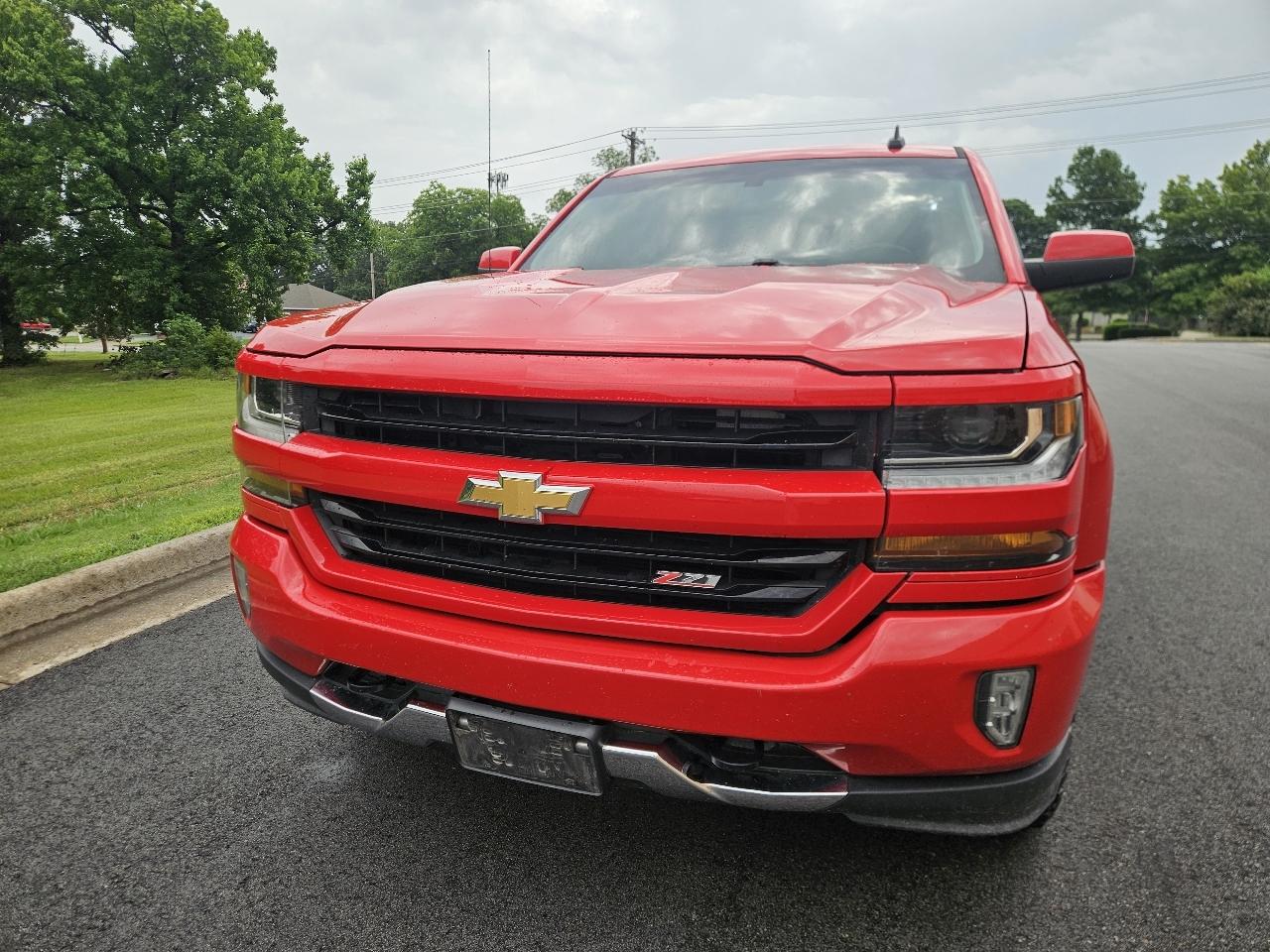 Chevrolet Silverado 1500 4WD Crew Cab 143.5" LT w/2LT 2018