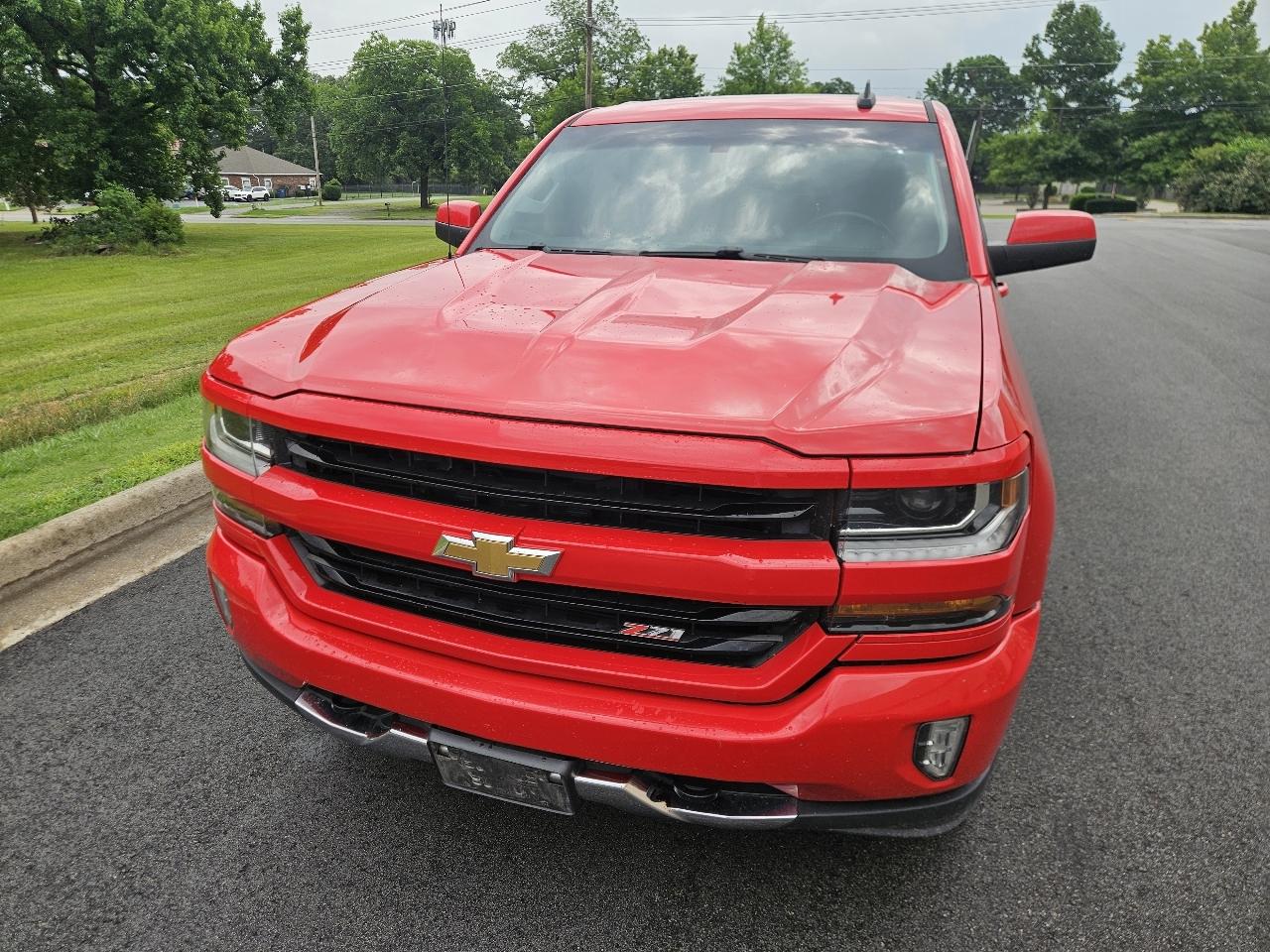 Chevrolet Silverado 1500 4WD Crew Cab 143.5" LT w/2LT 2018