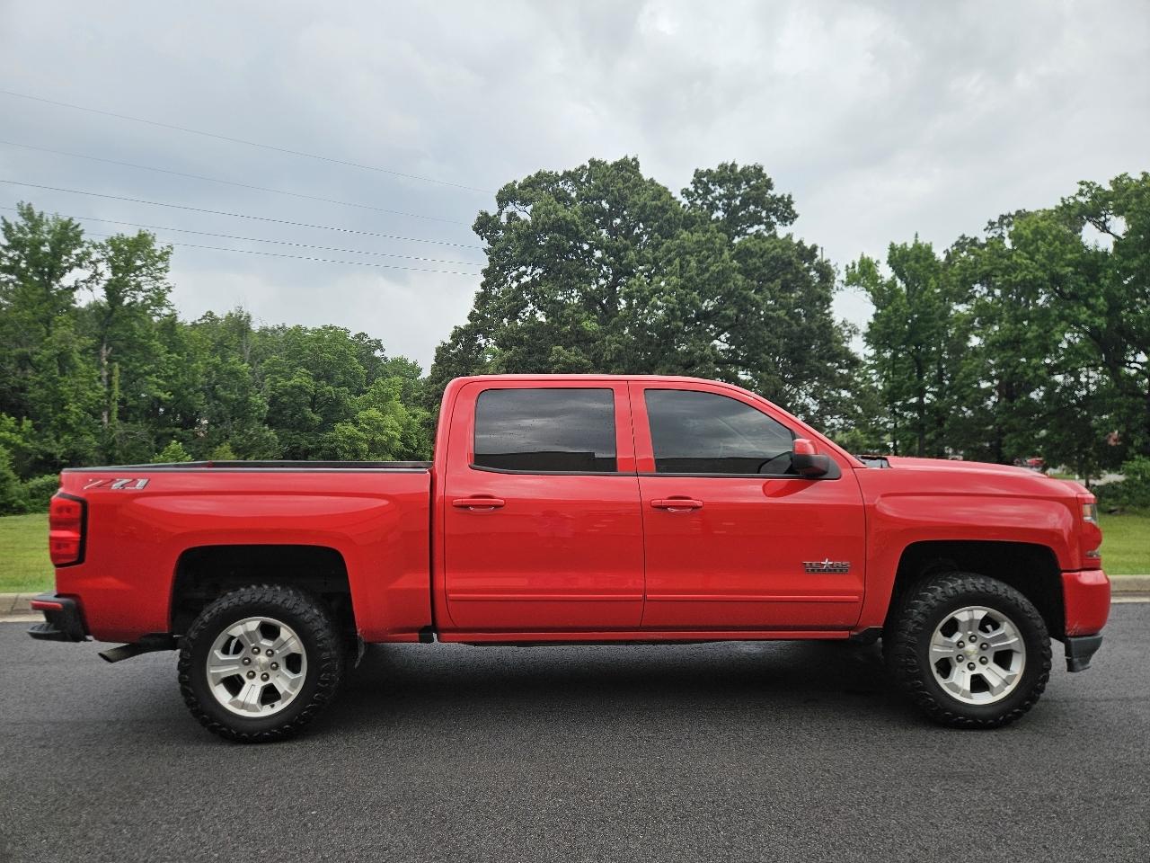Chevrolet Silverado 1500 4WD Crew Cab 143.5" LT w/2LT 2018