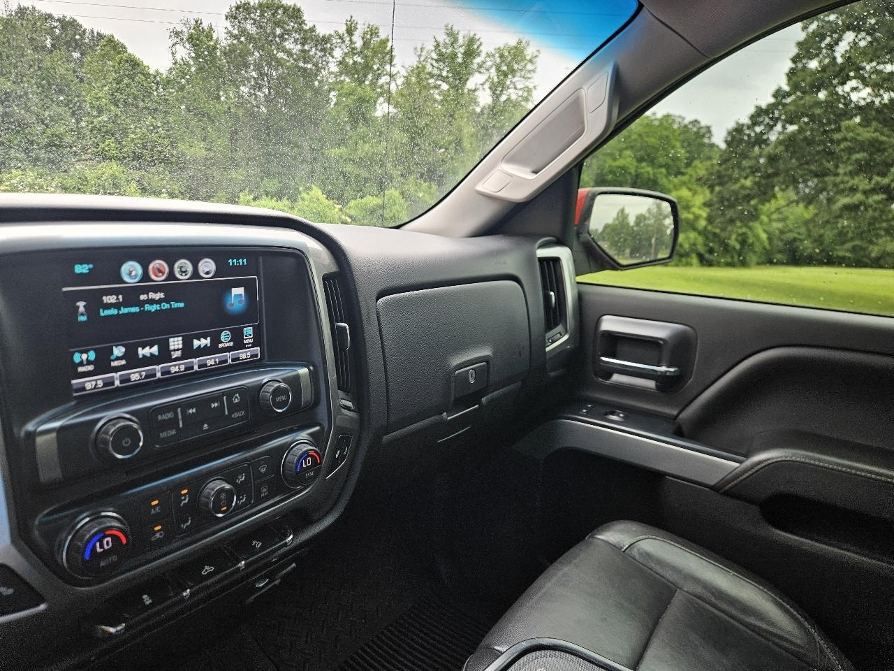 Chevrolet Silverado 1500 4WD Crew Cab 143.5" LT w/2LT 2018