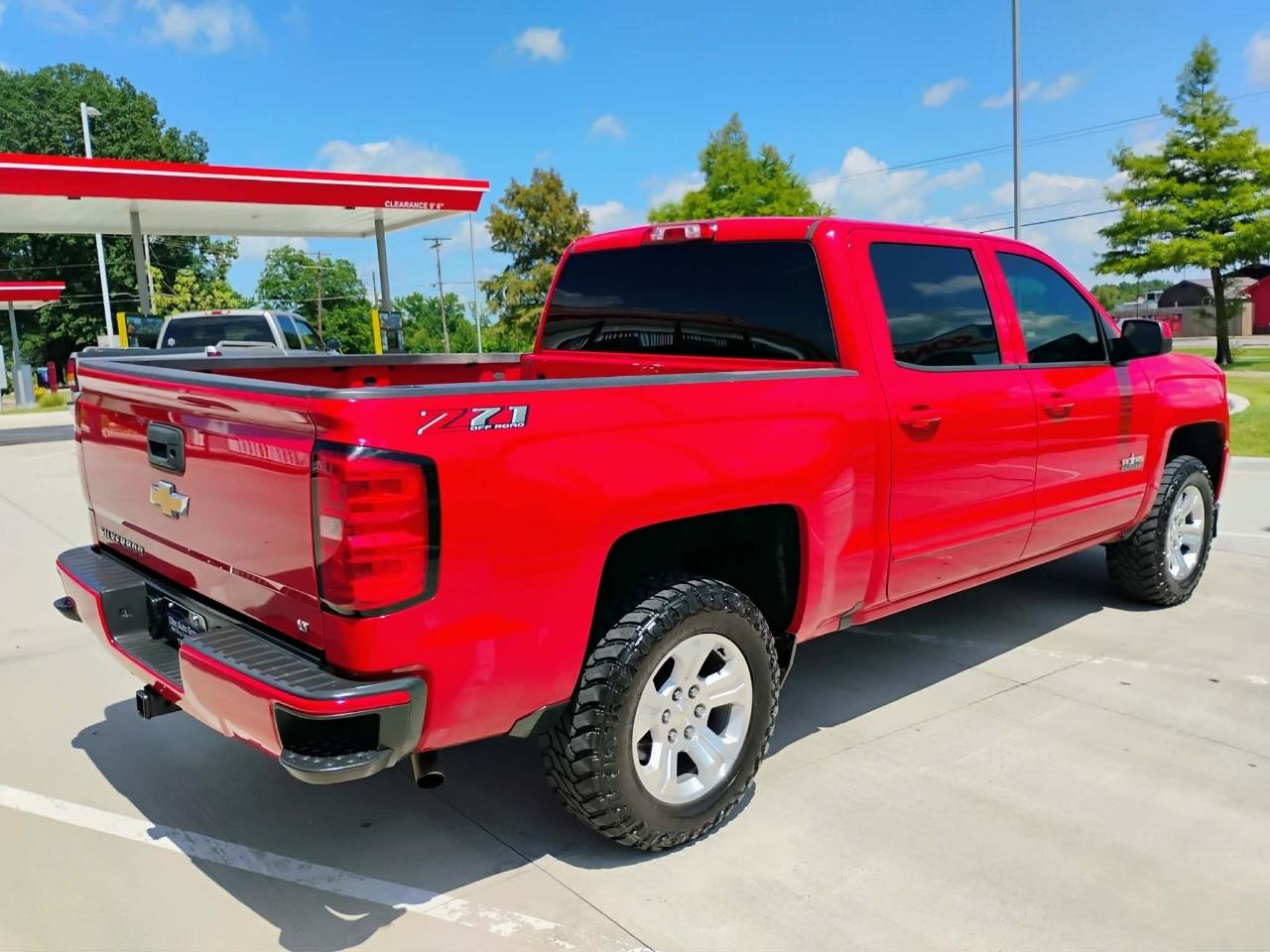 Chevrolet Silverado 1500 4WD Crew Cab 143.5" LT w/2LT 2018