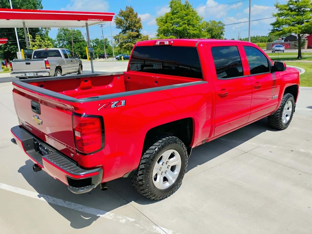 Chevrolet Silverado 1500 4WD Crew Cab 143.5" LT w/2LT 2018