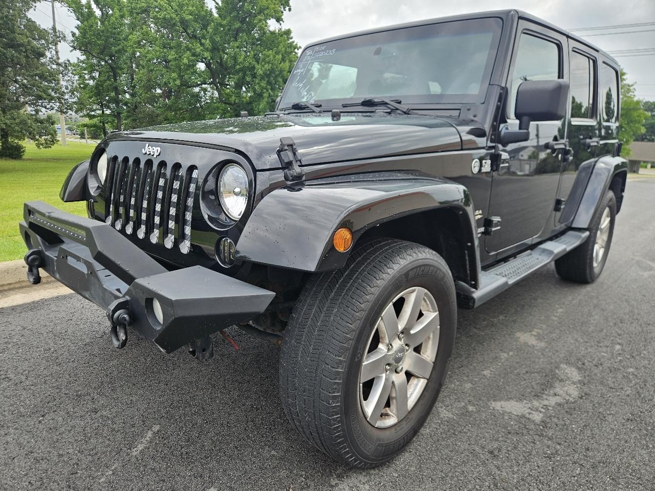 Jeep Wrangler Unlimited 4WD 4dr Sahara 2013