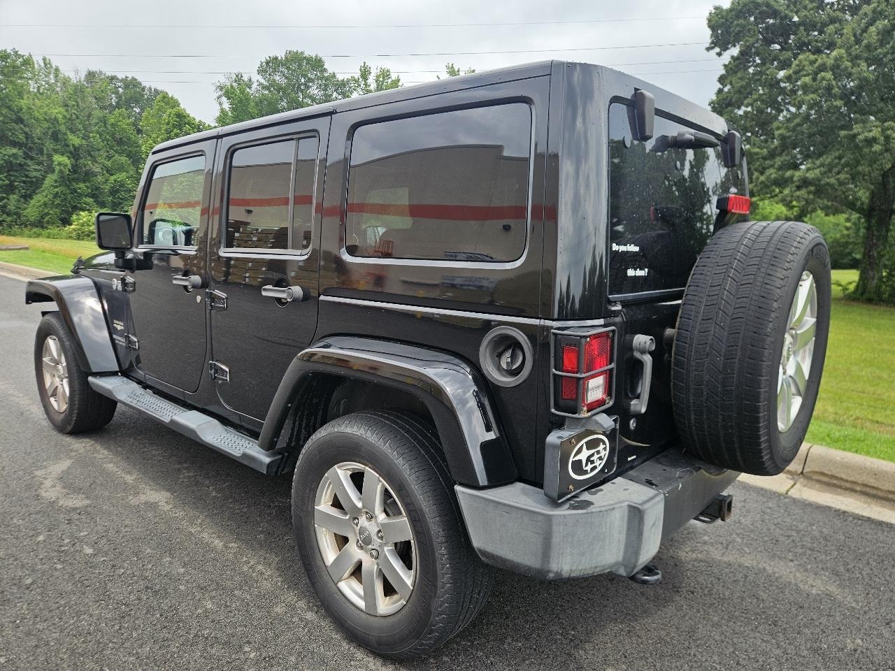 Jeep Wrangler Unlimited 4WD 4dr Sahara 2013