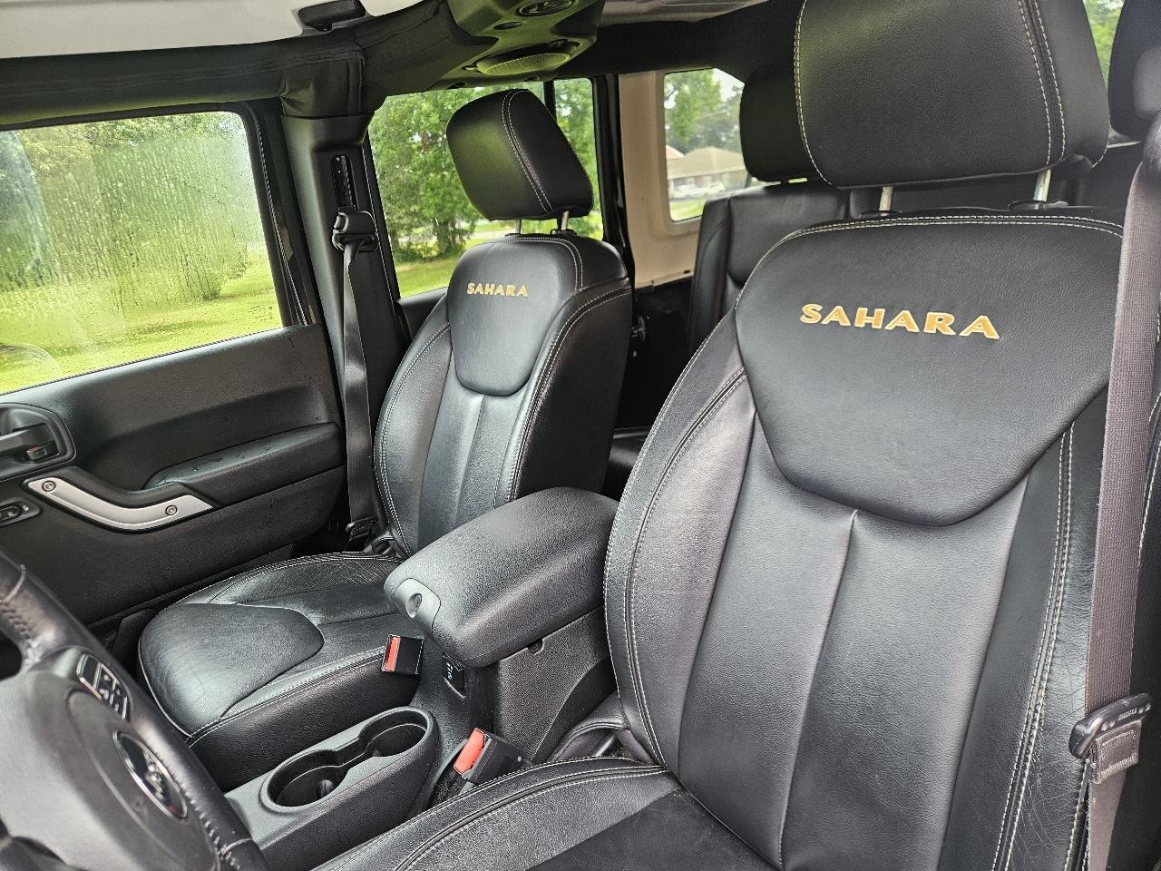 Jeep Wrangler Unlimited 4WD 4dr Sahara 2013