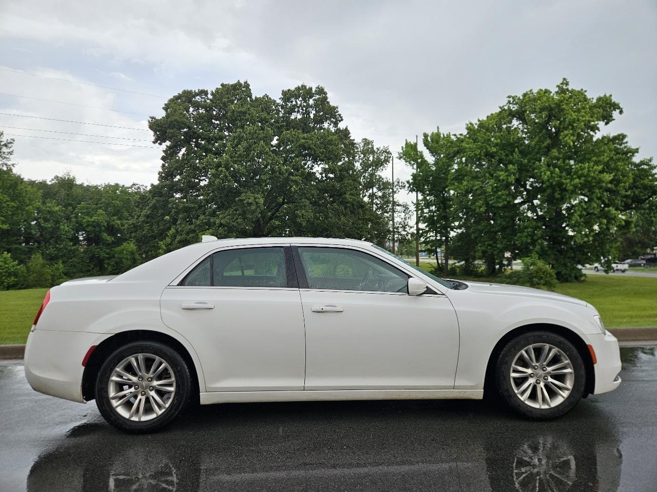 Chrysler 300 Limited RWD 2017