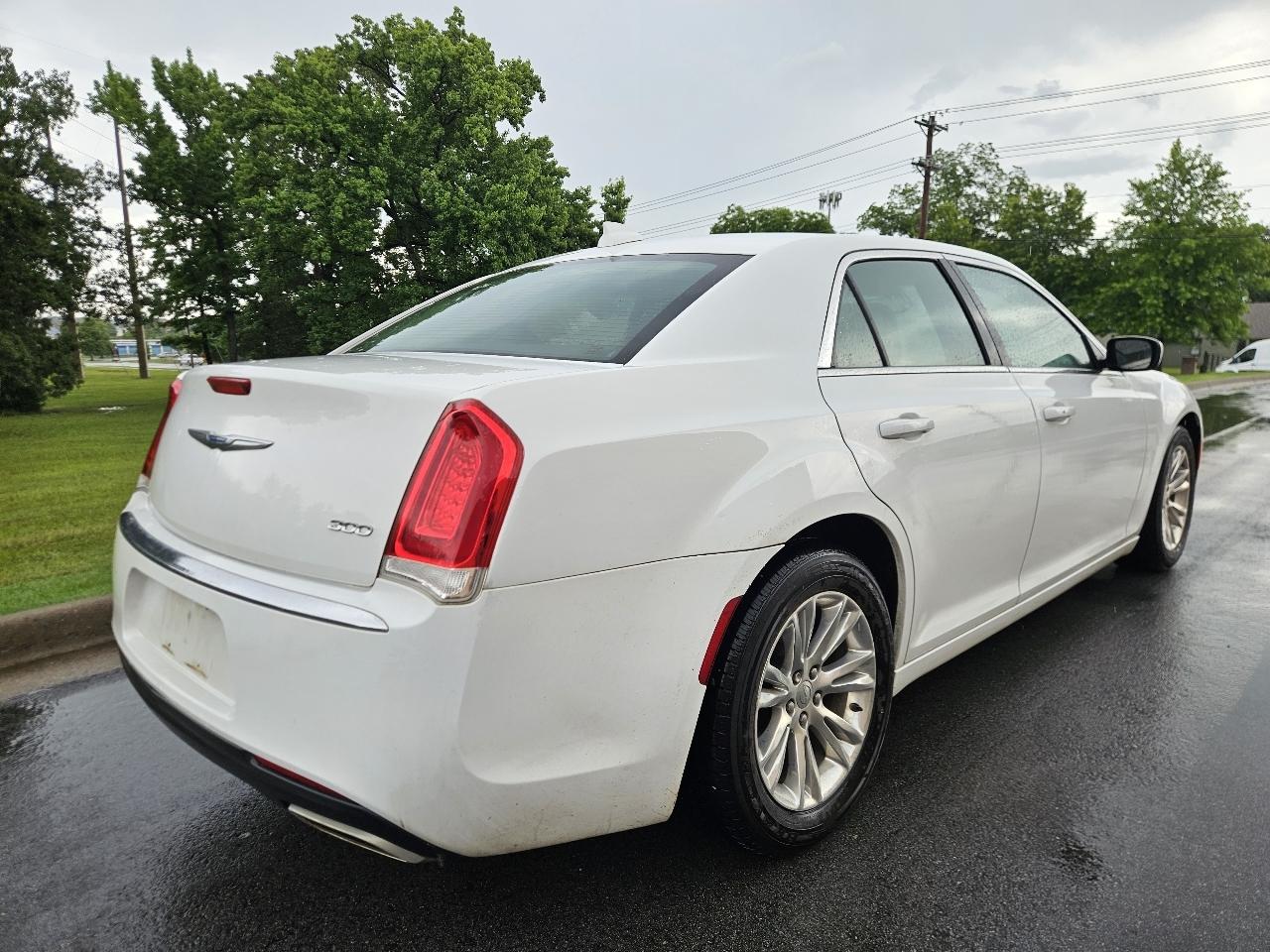 Chrysler 300 Limited RWD 2017