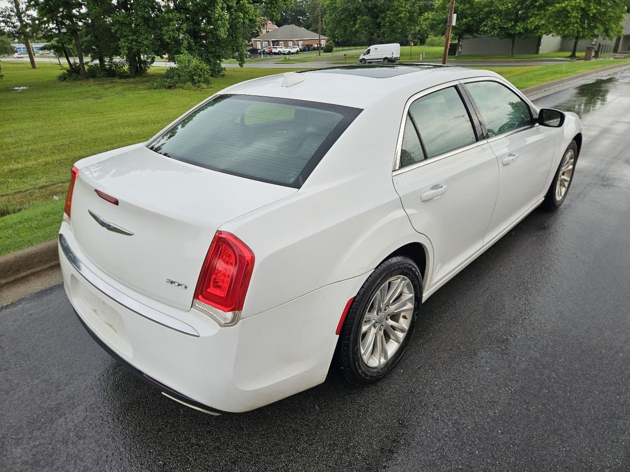 Chrysler 300 Limited RWD 2017