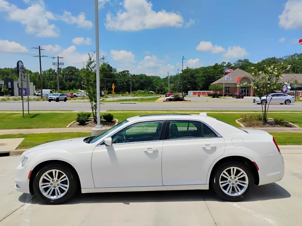 Chrysler 300 Limited RWD 2017