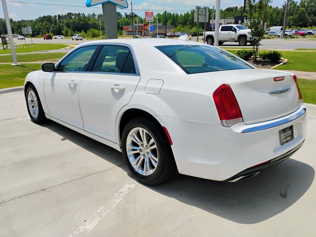 Chrysler 300 Limited RWD 2017