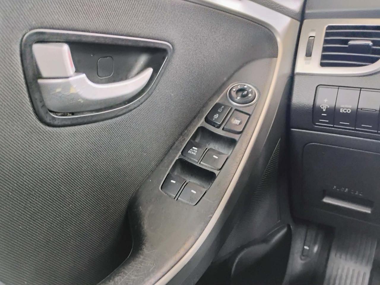 Hyundai Elantra GT 5dr HB Auto 2015